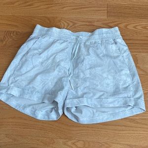 size 6 lululemon shorts!